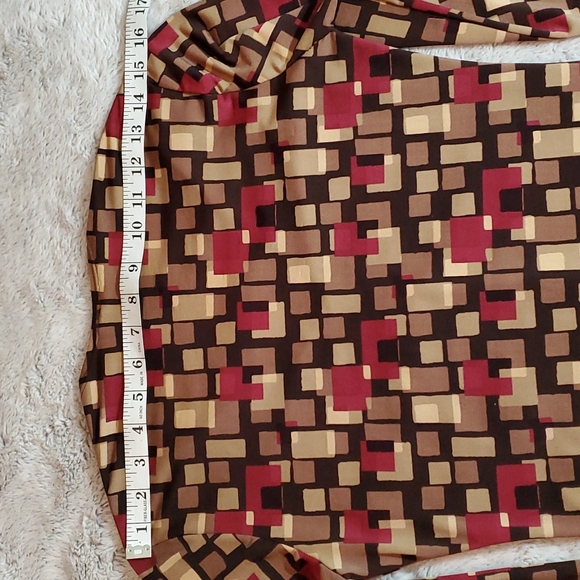 FOREVER 21 Black w/Geo Block Print Blouse - 3/4 Sleeves- Fitted-Stretch-EC- Sz S - Picture 14 of 14